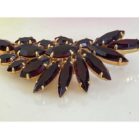 Vintage 1960s Garnet Red Rhinestone Navette Fan Shap4e - Picture 2 of 6